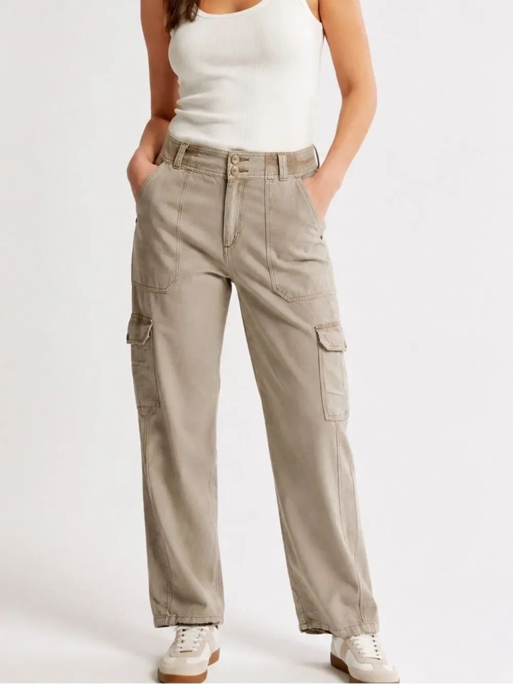 Hei Hei Anthropologie Sand Color Mid Rise Straight Leg Cargo Pants